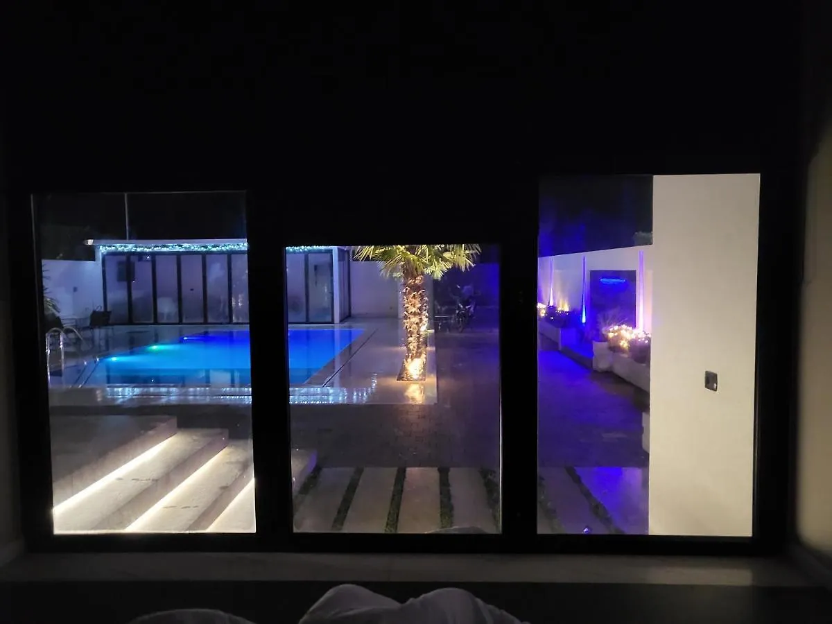 Lt Luxury Villa Rrushkull